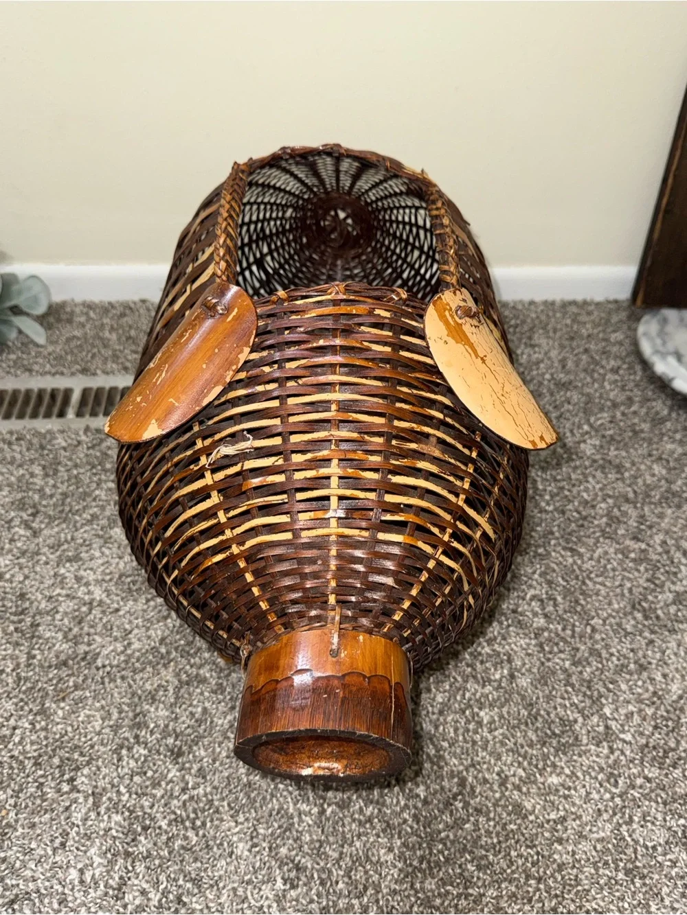 Wicker handmade pig basket